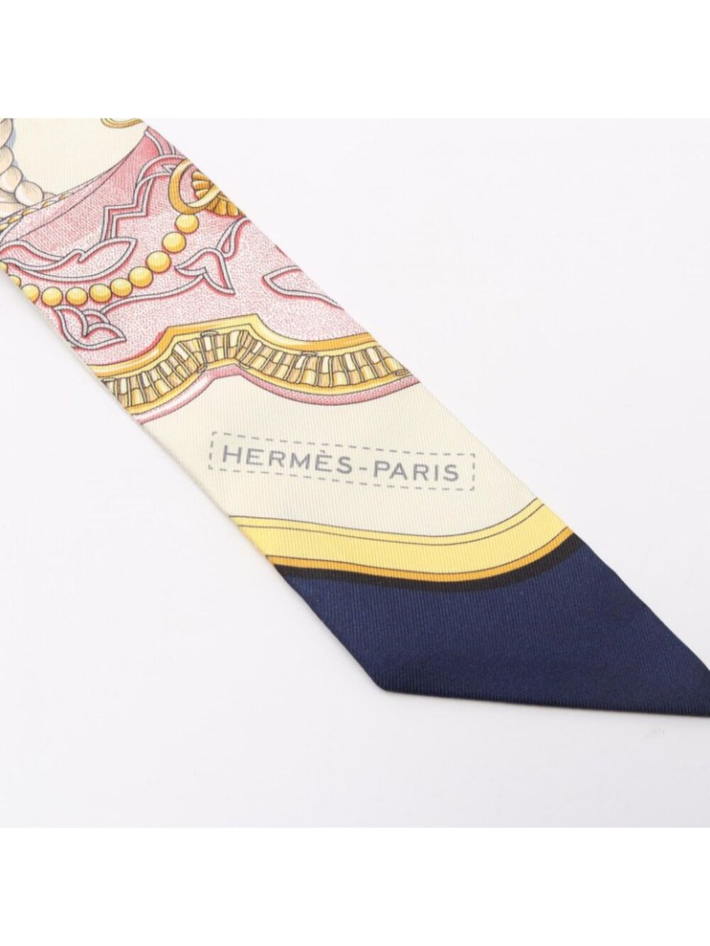 Hermes Scarf Twilly Grand Apparat Beige Silk - Picture 7 of 7